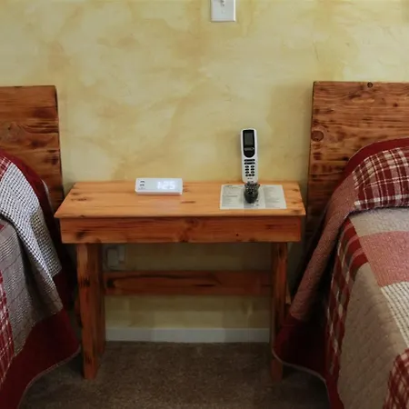 Hurricane Hideaway Lodging